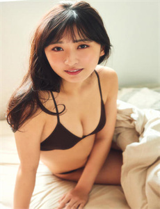 动漫强行打扑克又疼又叫哔哩哔哩-美女露出胸让男生玩