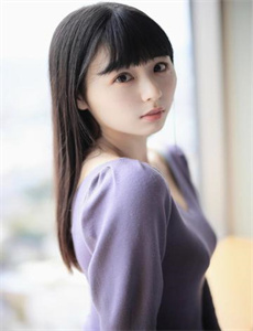 女孩迈开腿让男孩给她打扑克-METART淑女裸体人体